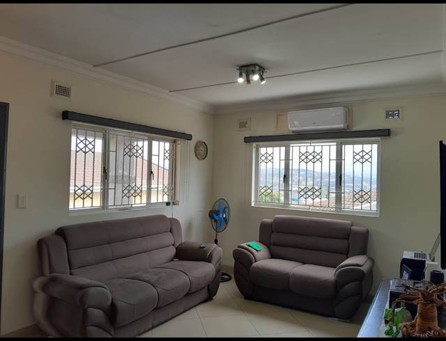 3 BEDROOM SIMPLEX FOR SALE IN BLUFF